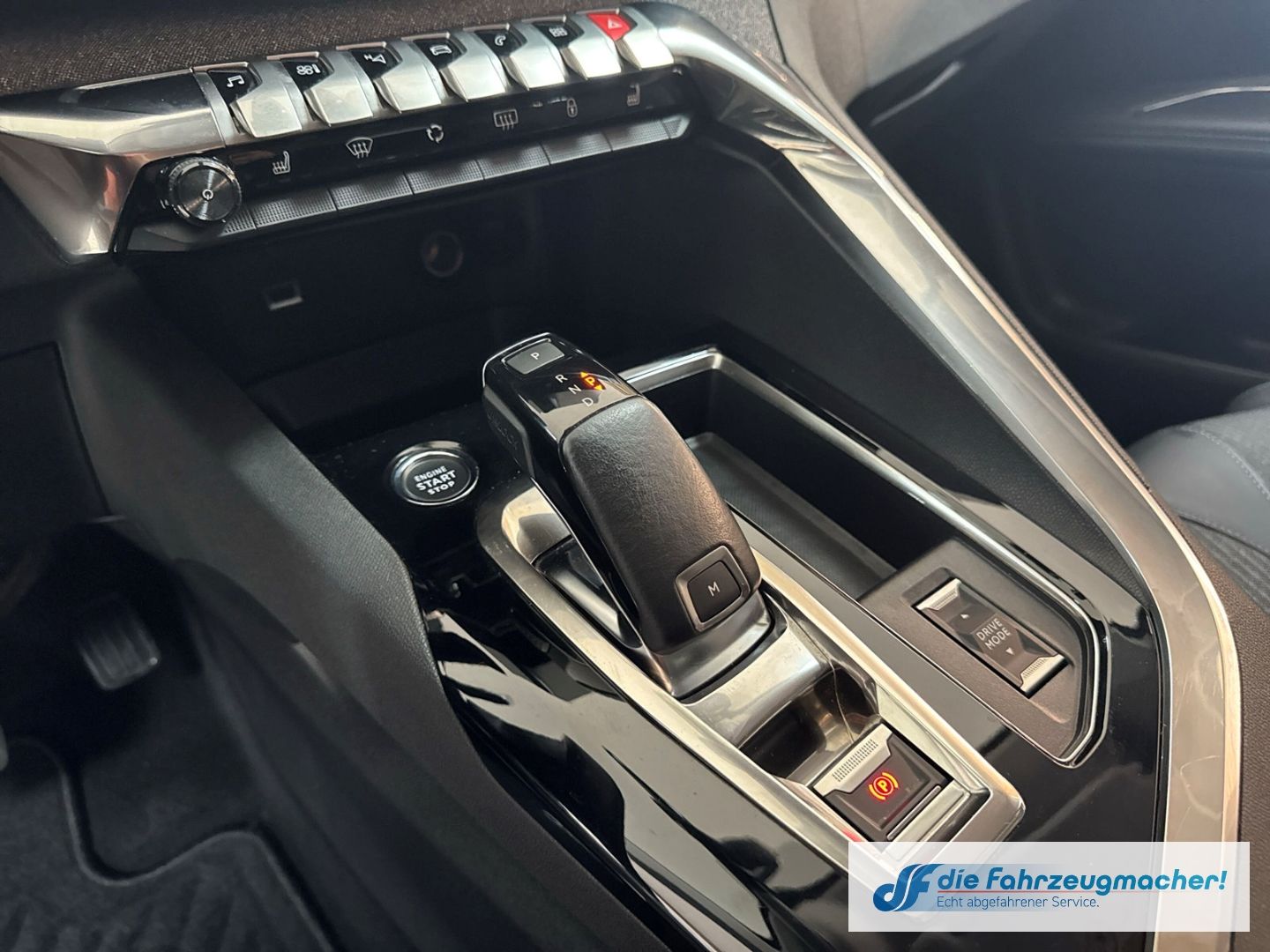 Fahrzeugabbildung Peugeot 3008 Allure Pack Navi Digitales Cockpit LED El.