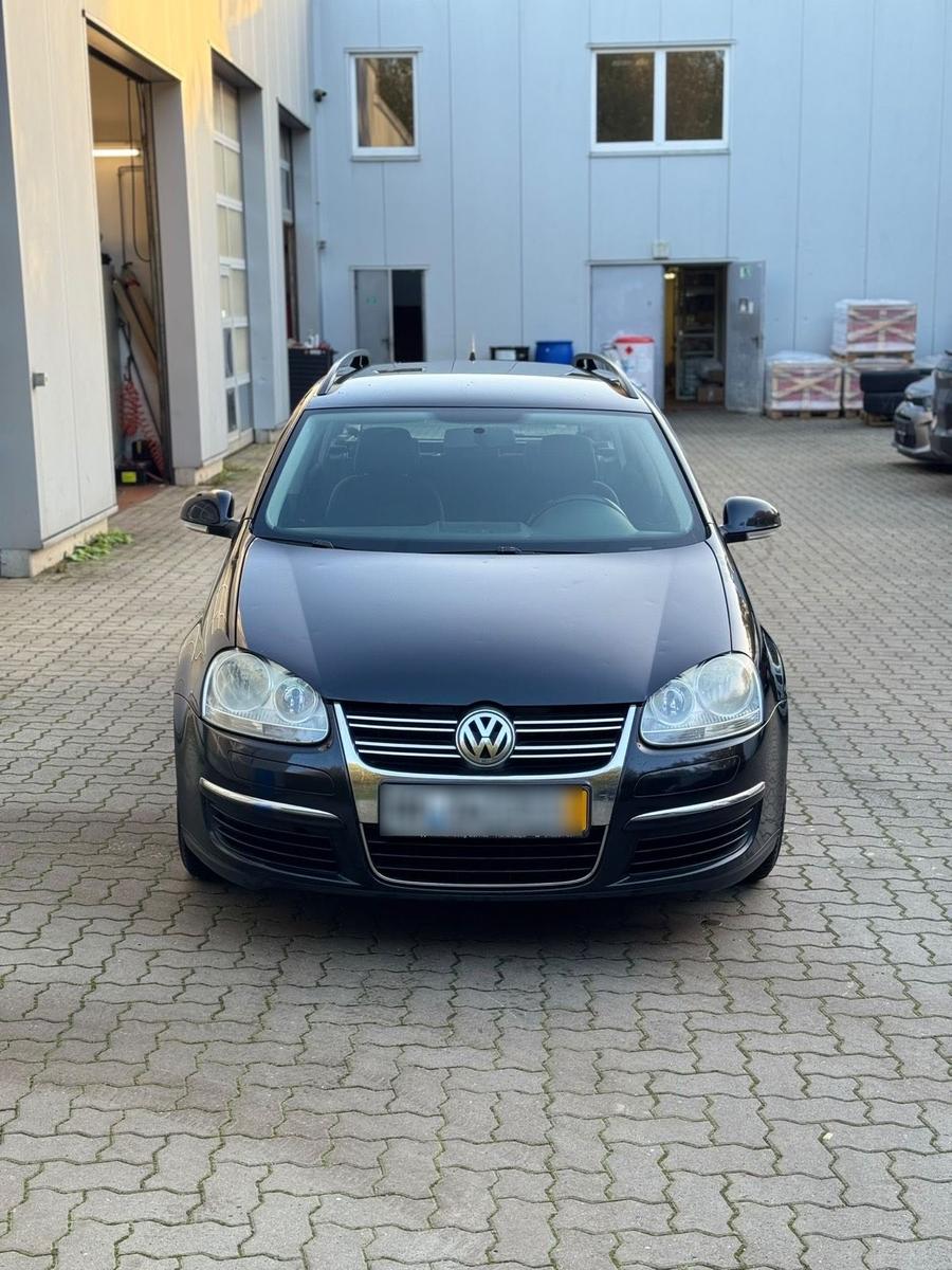 Volkswagen Golf 2008 — rear view