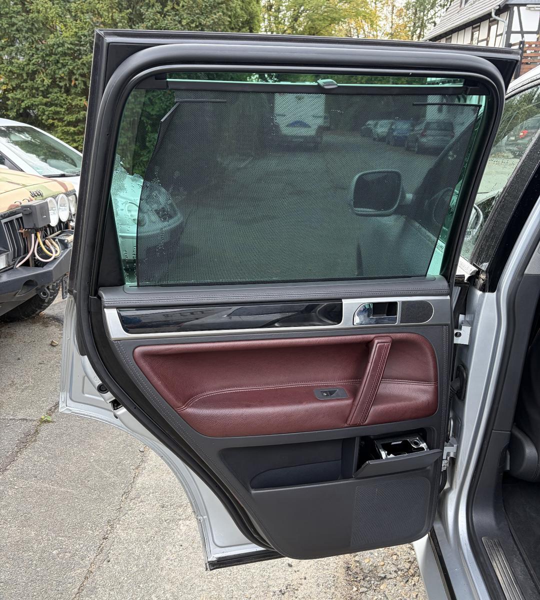 Volkswagen Touareg 2005 — photo 22