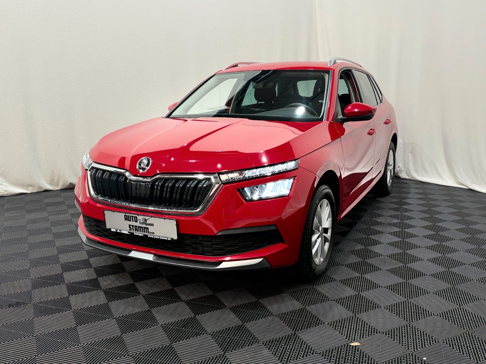 Fahrzeugabbildung SKODA Kamiq Ambition 1.0TSI / Android-Apple CarPlay