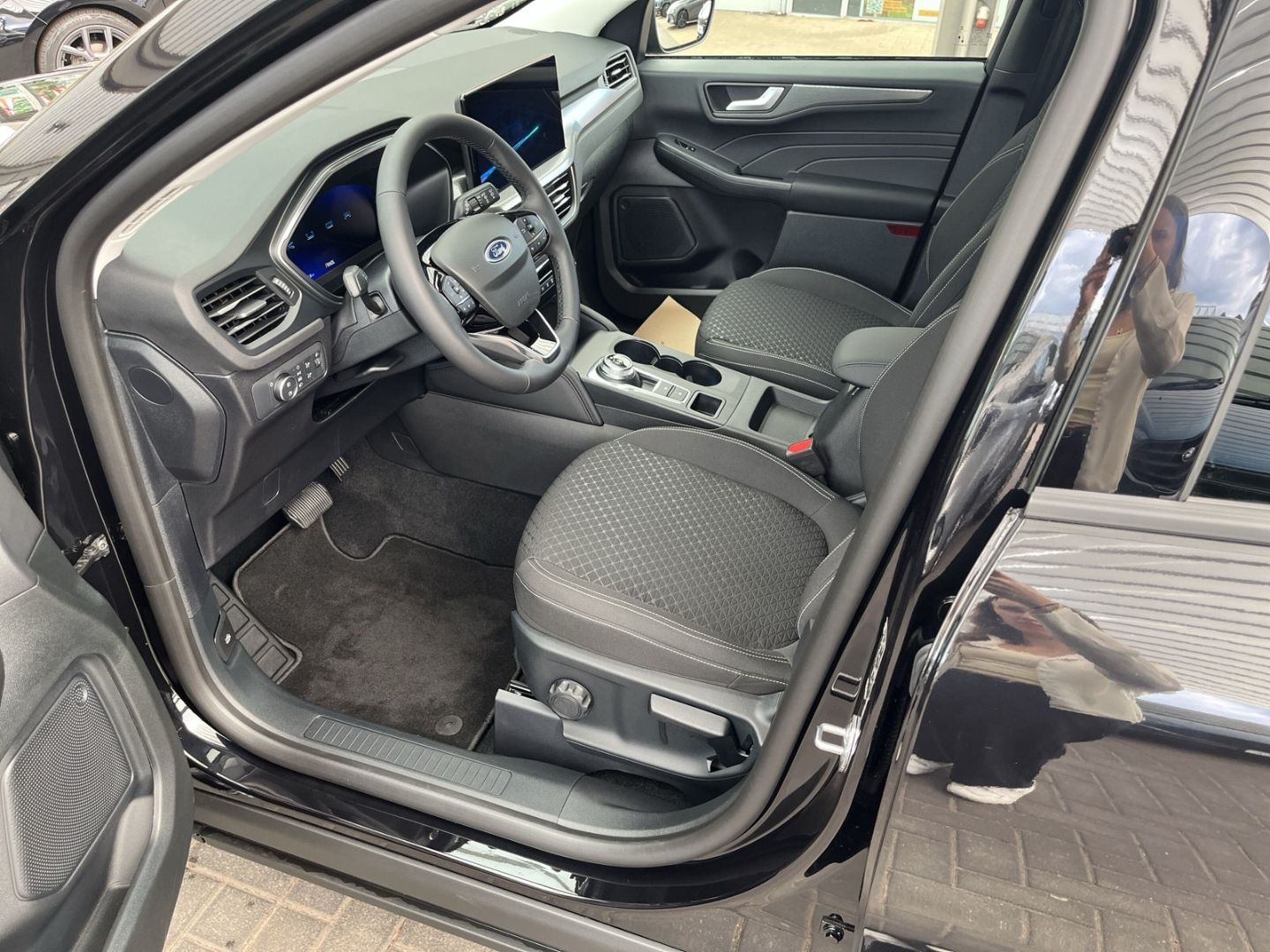 Fahrzeugabbildung Ford Kuga Hybrid Titanium 2.5 Duratec FHEV