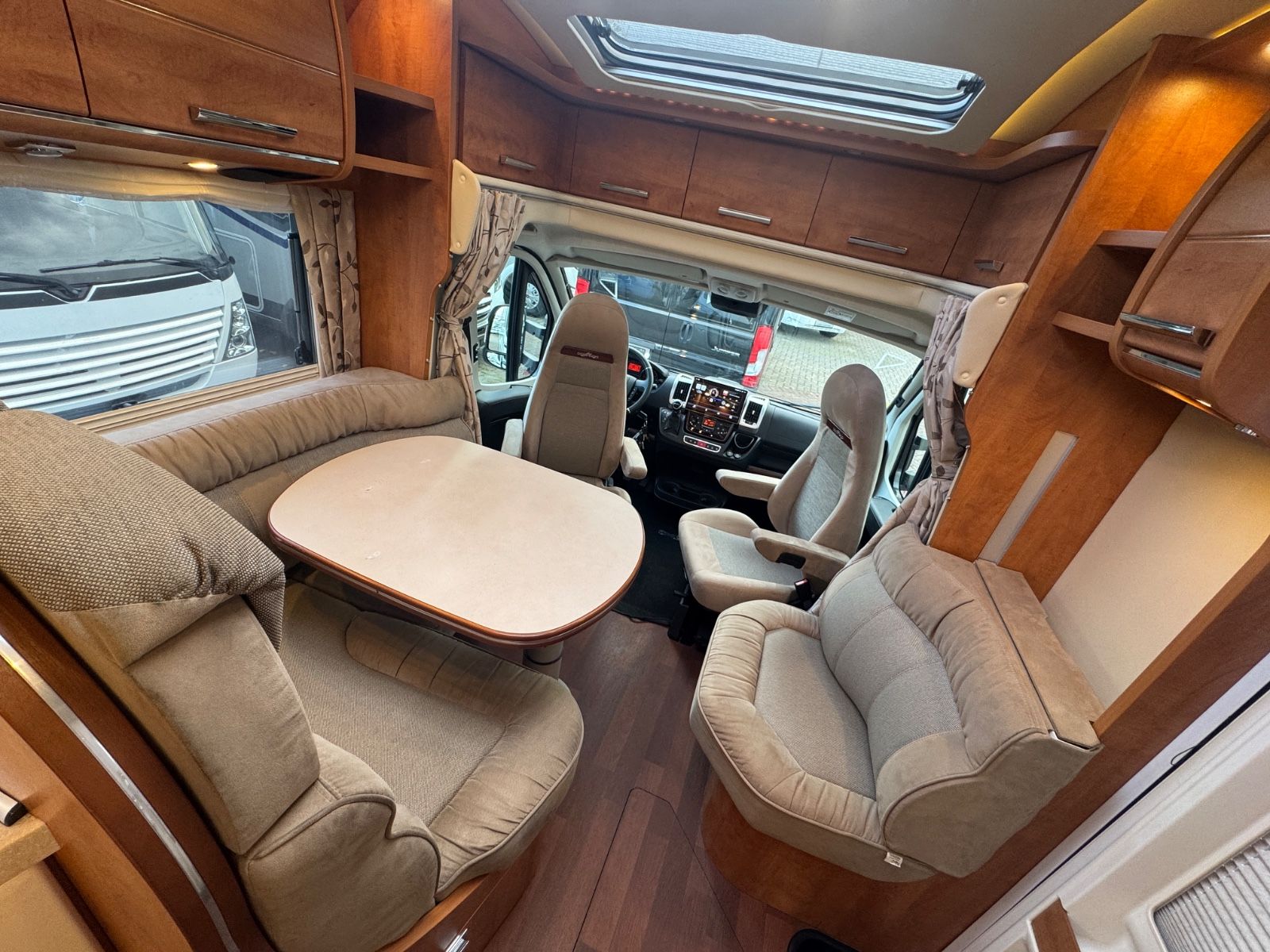 Fahrzeugabbildung Carthago CHIC C-LINE T 4.9 LE 9GT AUTOMATIK DUCATO MAXI