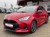 Toyota Yaris Hybrid 5-Türer 116 1.5 VVT-i Team - Toyota Yaris: Türer