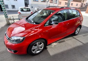 Volkswagen Golf - 1