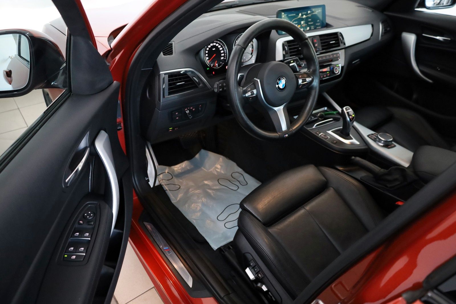 Fahrzeugabbildung BMW 125i M Sport 5T Leder,Navi,LED,SH,Park Assistent