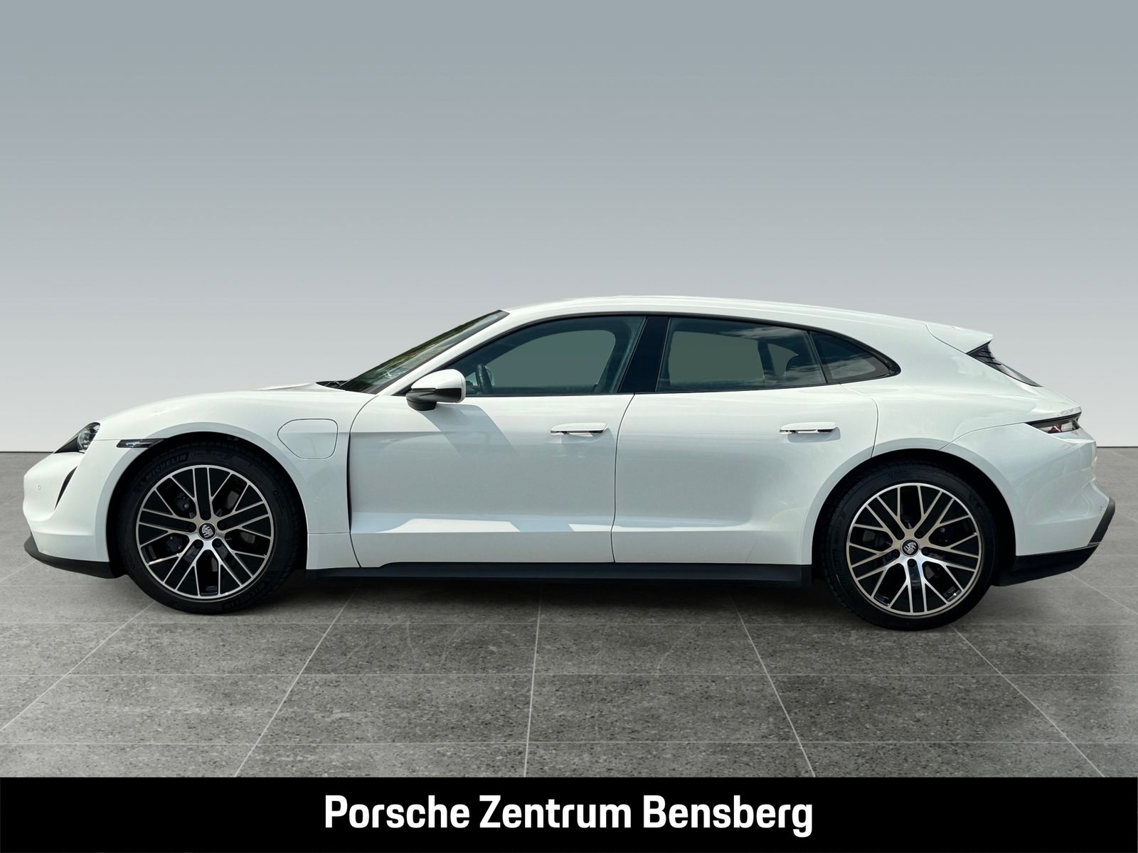 Porsche Taycan Sport Turismo imagem 2