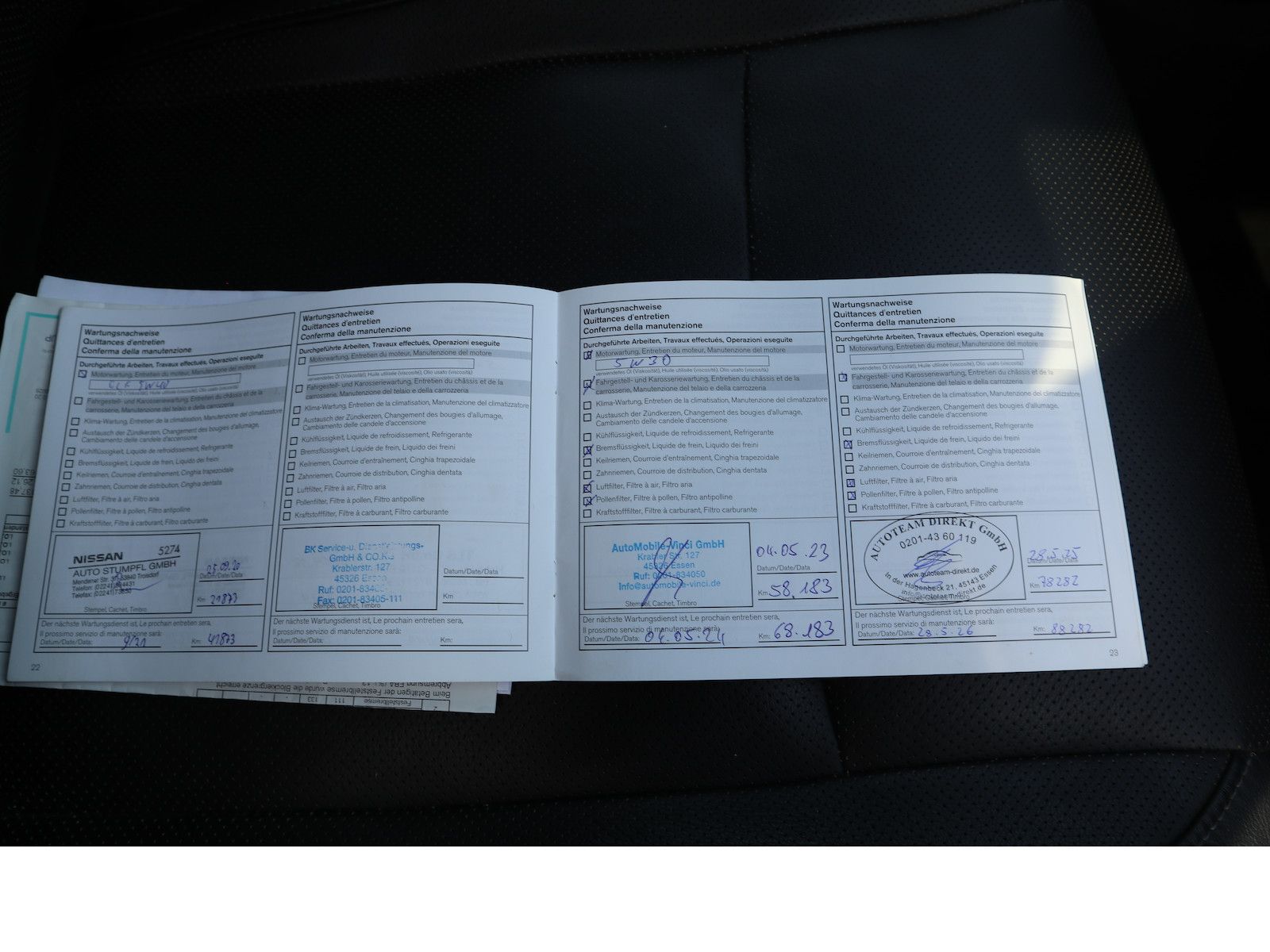 Fahrzeugabbildung Nissan Qashqai Tekna Navi Leder Scheckheftgepflegt