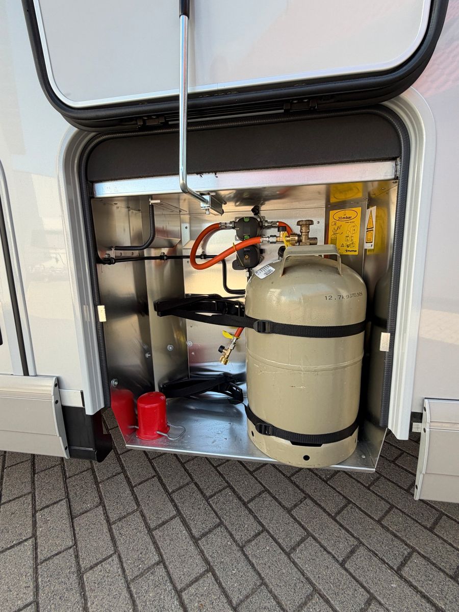 Fahrzeugabbildung Carthago chic c-line I 4.9 LE L Cortina Silverline