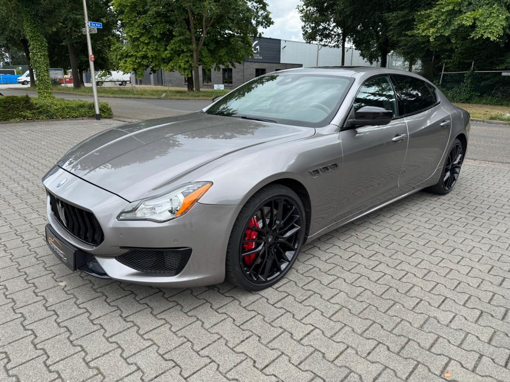 Maserati Quattroporte