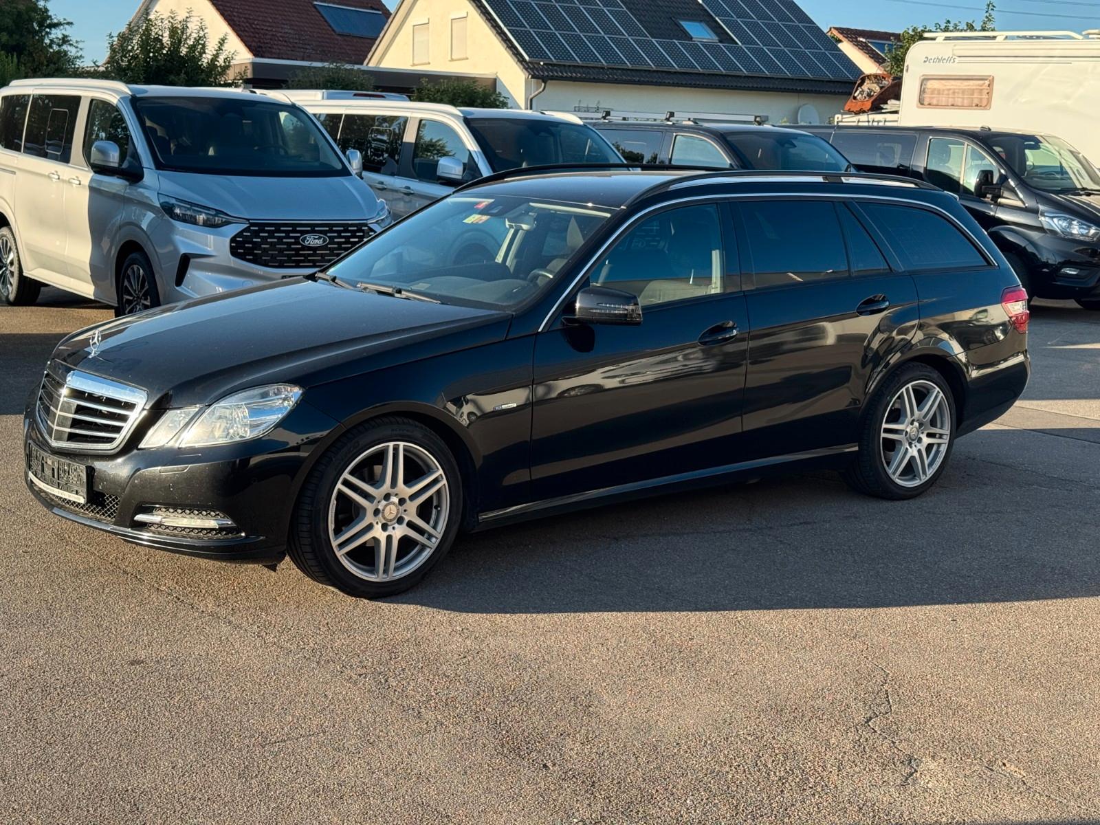 Mercedes-Benz E 220 CDI T-Modell | Distronic