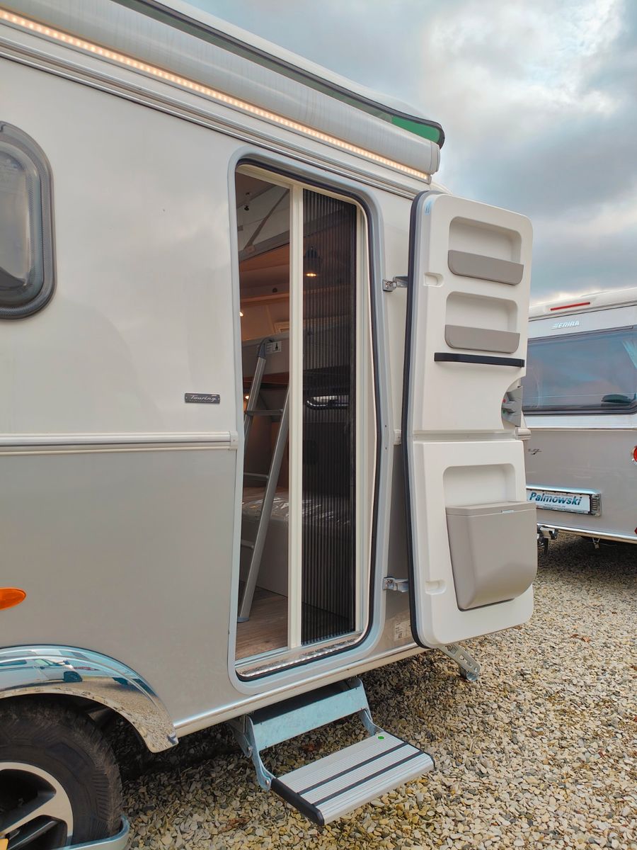 Fahrzeugabbildung HYMER / ERIBA / HYMERCAR Touring 560 Urban - SIE SPAREN 4.024€ !!!