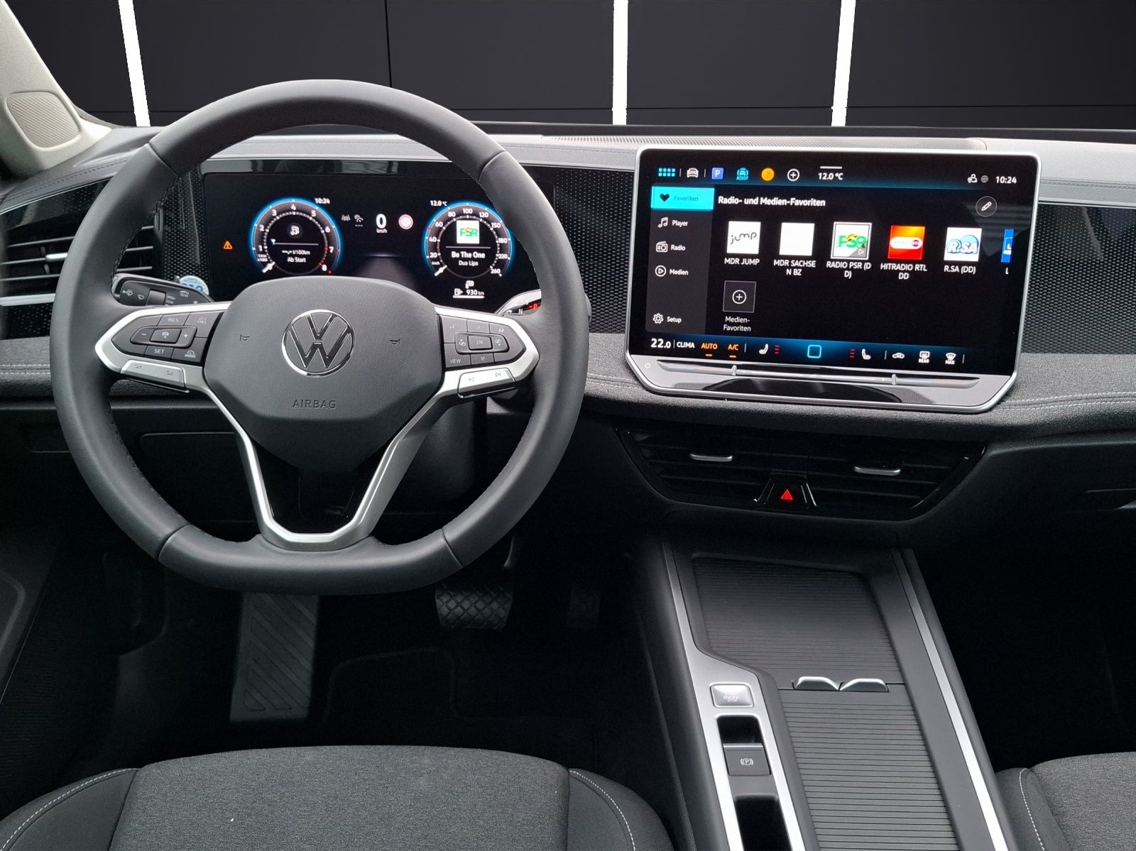 Fahrzeugabbildung Volkswagen Passat Variant eTSI DSG LED CarPlay AID ACC RFK