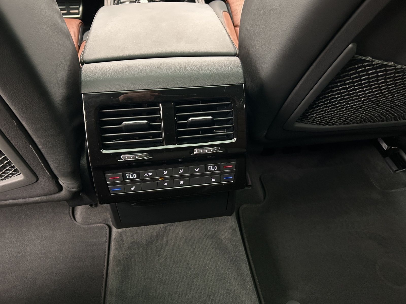 Volkswagen Touareg - Bild 18