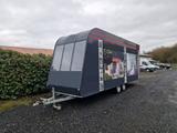 Humbaur Anhänger Showroom HT 30 71 21 Isoliert - Humbaur Anhänger