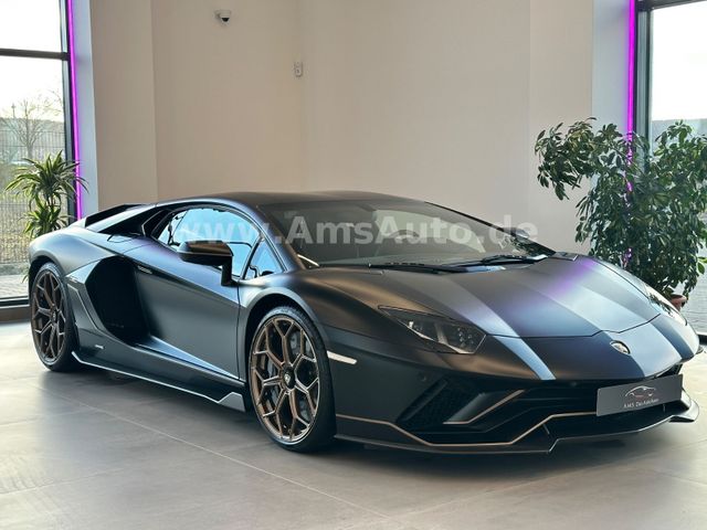 Lamborghini Aventador Ultimae 1/350 Ad Personam Nero Nemesis