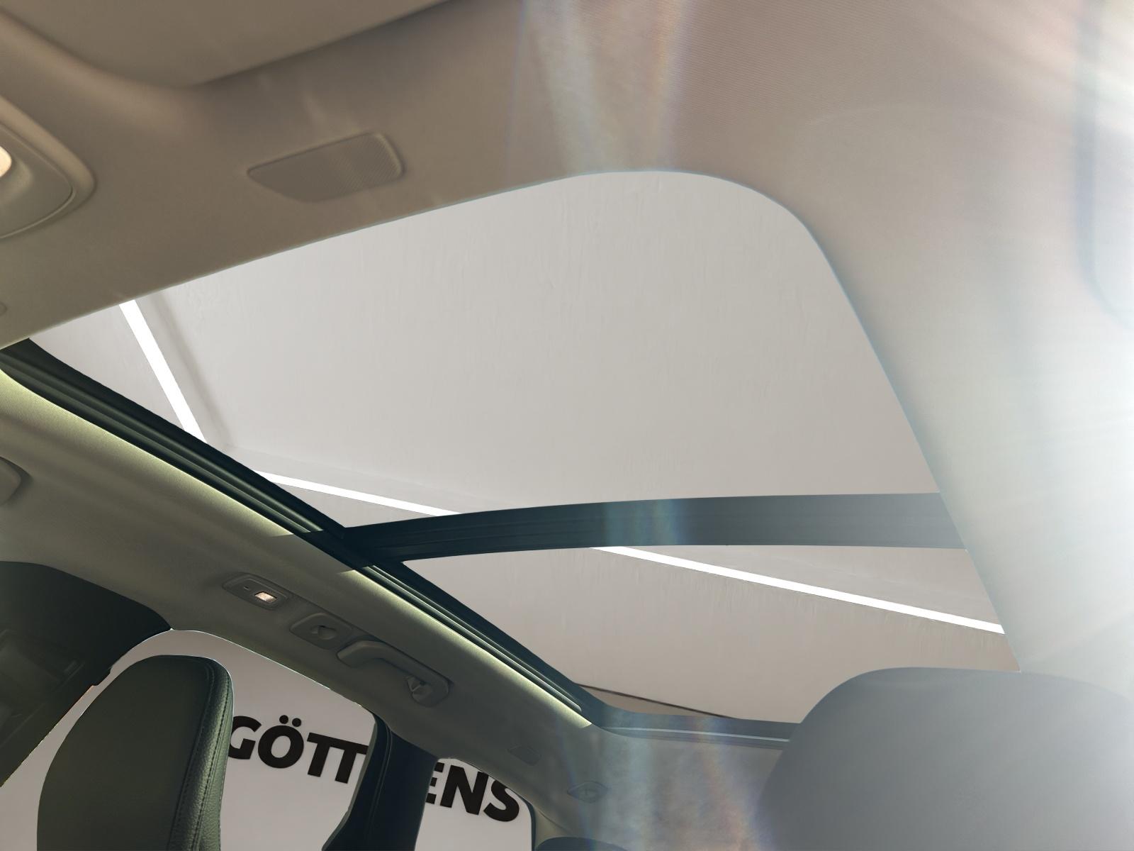 Volvo XC60 T8 AWD Ultimate Bright 22LM PANO NAVI LED