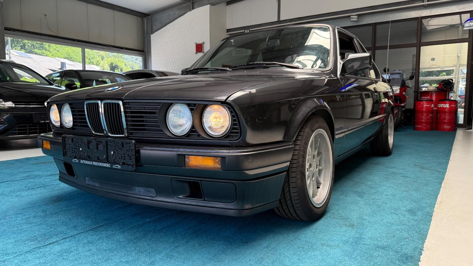 BMW Série 3 316i E30 Baur TC2 102ch - Suspension M-Sport - Recaro - CT récent