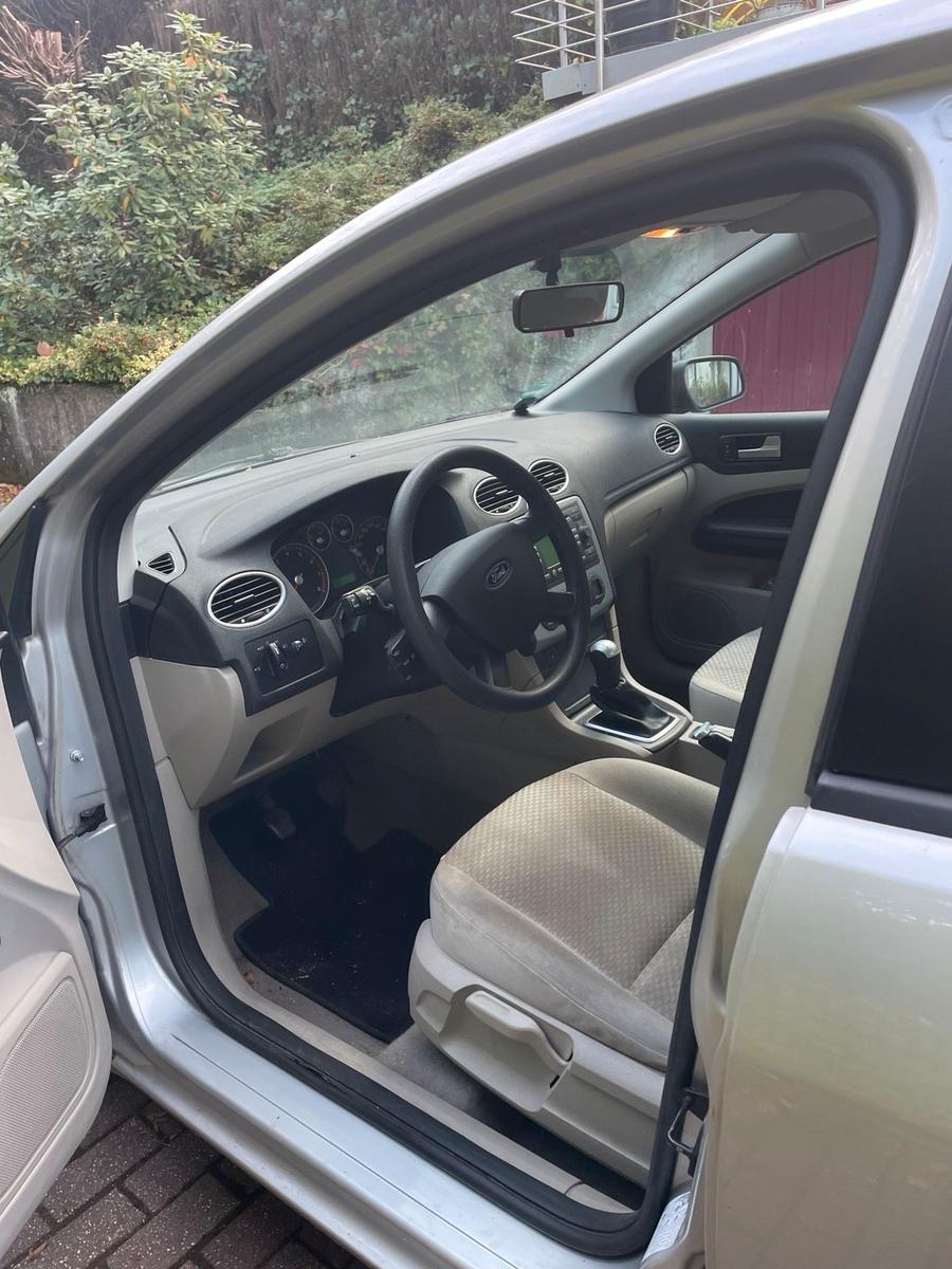 Ford Focus 2005 — photo 14