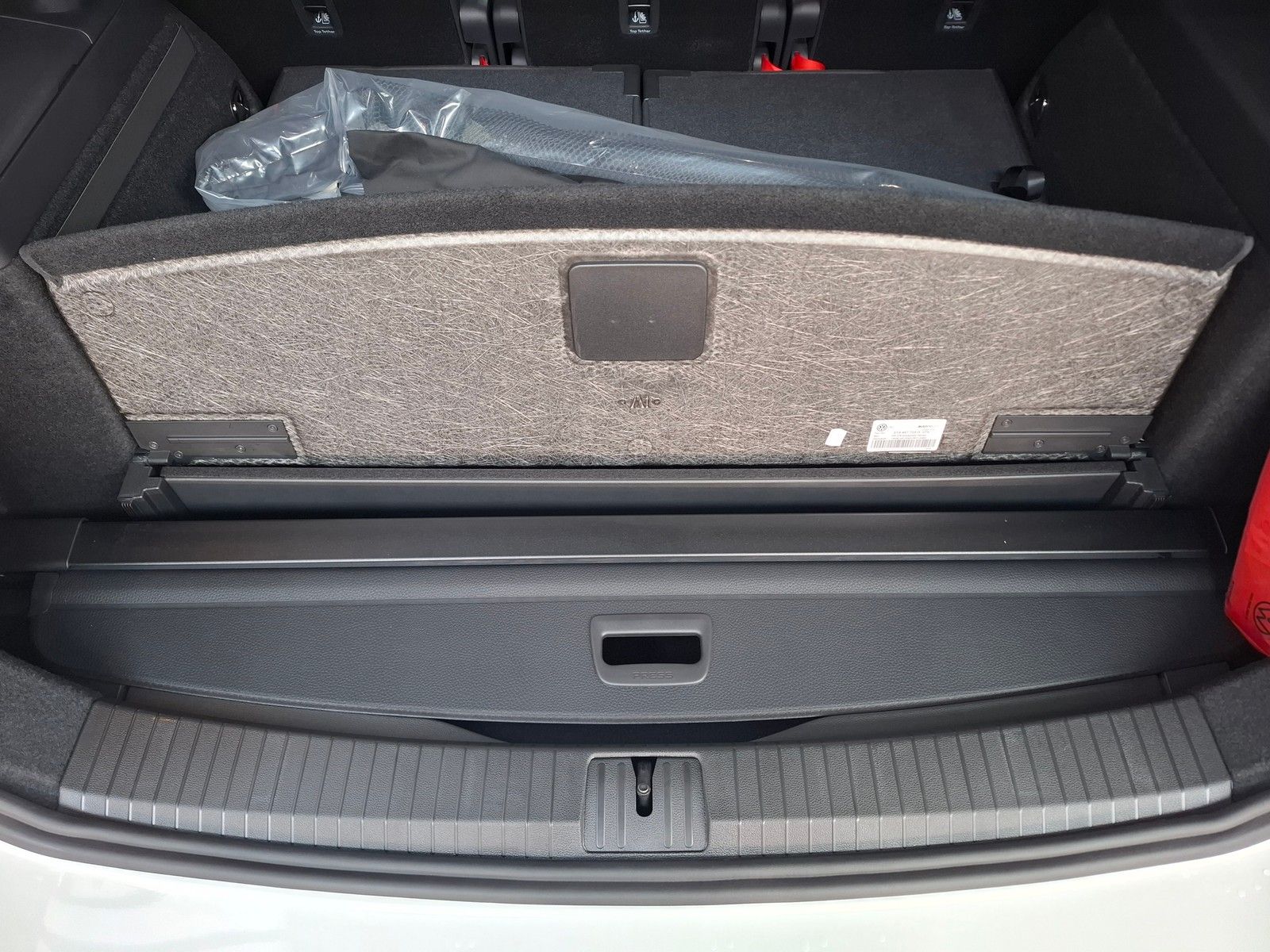 Fahrzeugabbildung Volkswagen Touran Highline 1.5 TSI DSG +ACC+LED+AHK+keyless