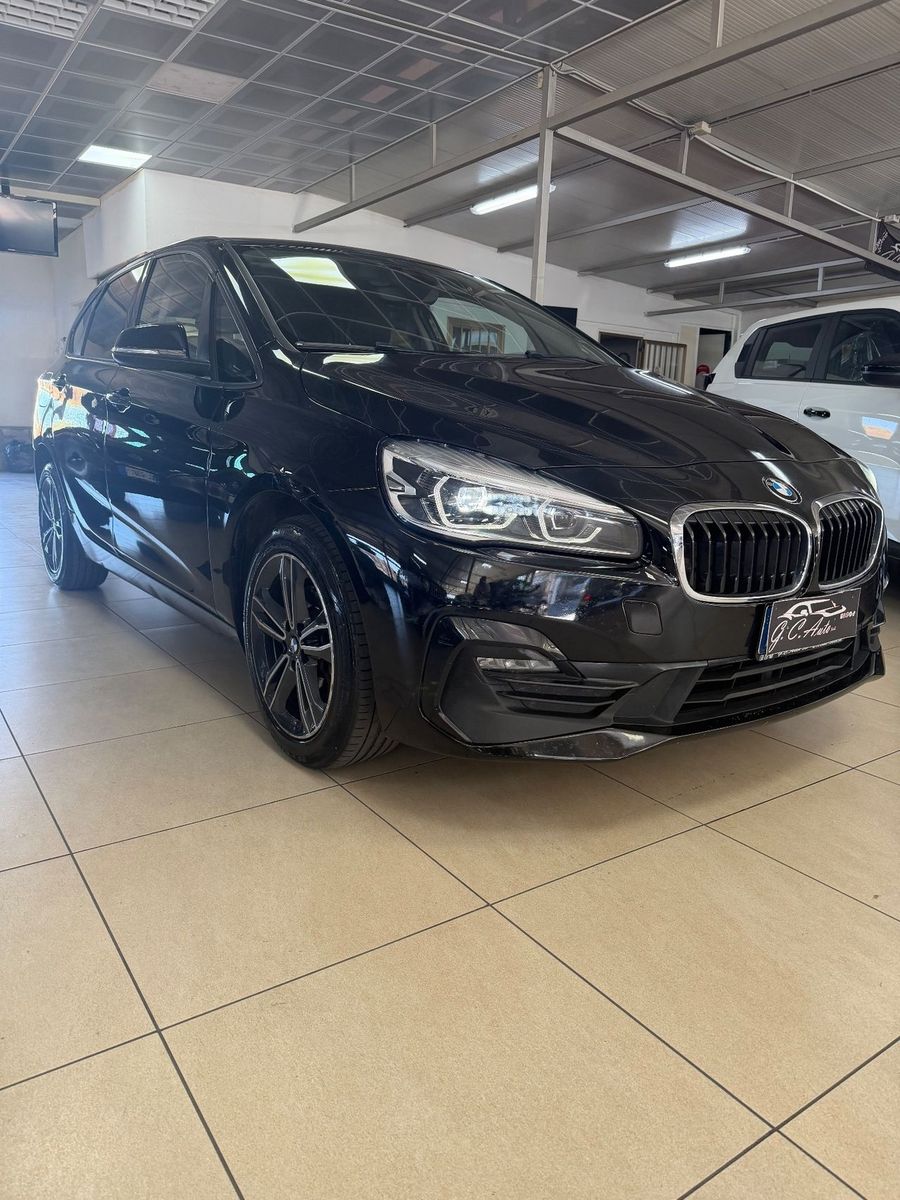 BMW Bmw 216 218d Active Tourer Sport 2021 imagem 2