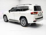 Toyota Land Cruiser 3.3 ARMORED B6*Red interior - Toyota Land Cruiser: Armored