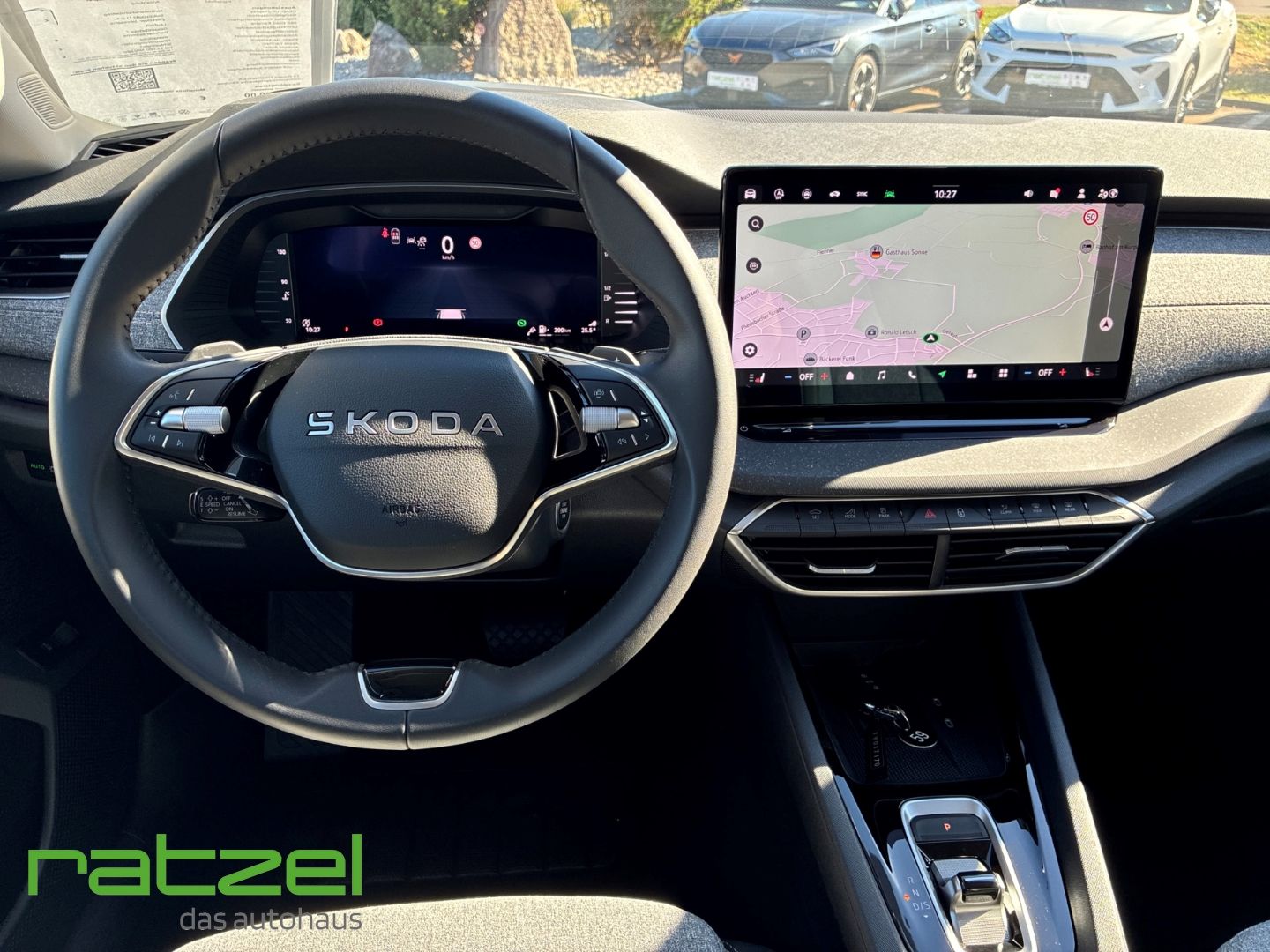 Fahrzeugabbildung SKODA Octavia Combi Selection 2.0 TDI HUD Navi Digital