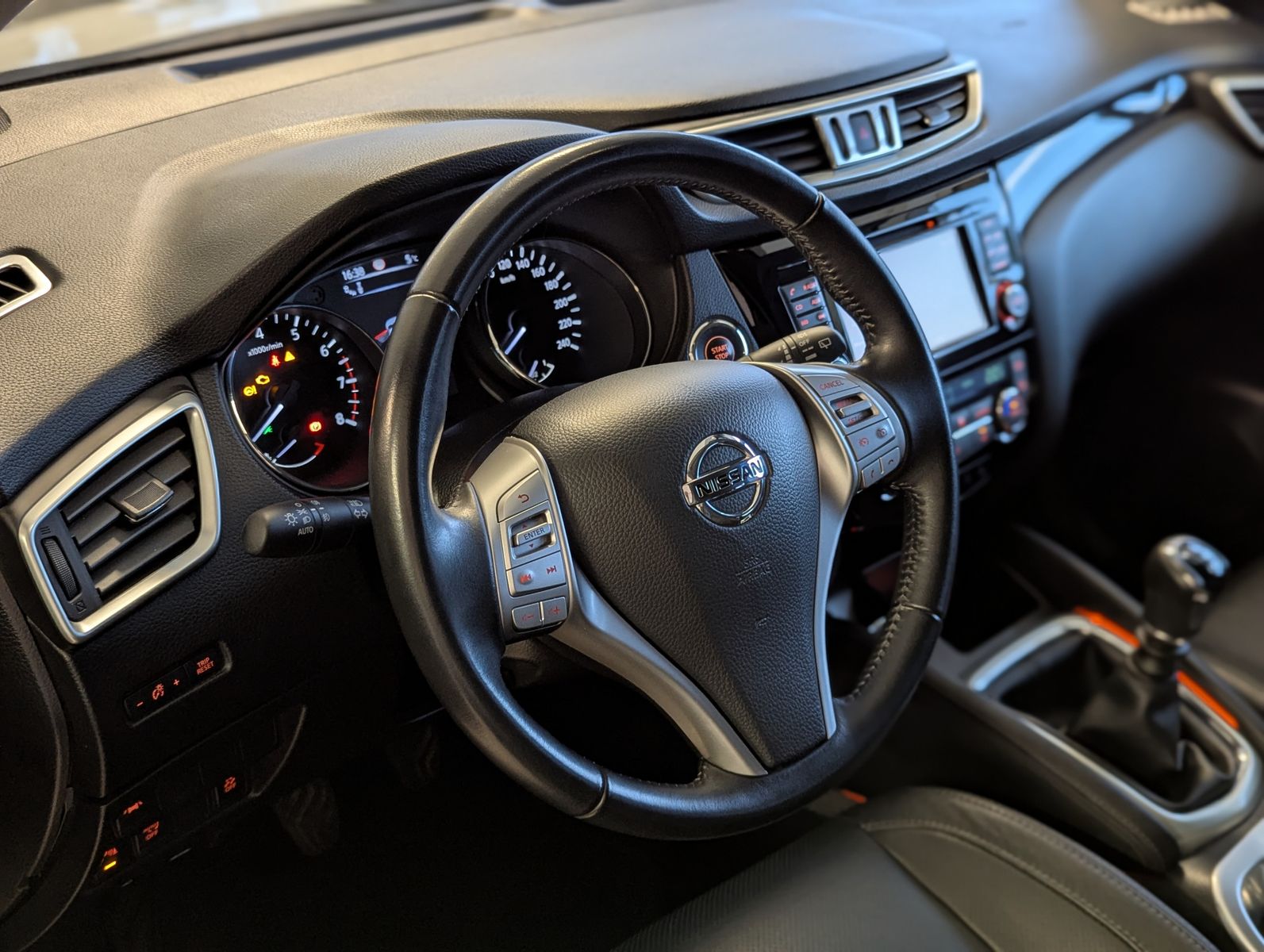 NISSAN Qashqai 1.2 Tekkna Leder Pano Navi 360° AHK 19" - Image 19