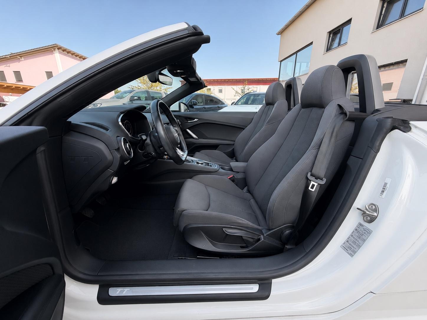 Audi TT Roadster 2.0 TDI ultra