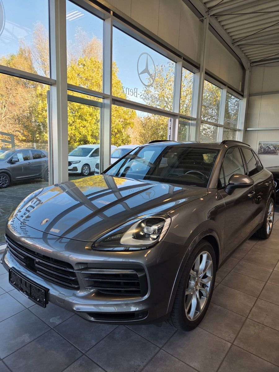 Fahrzeugabbildung Porsche Cayenne,Panodach/Luft/AHK,21 Zoll/Standh.
