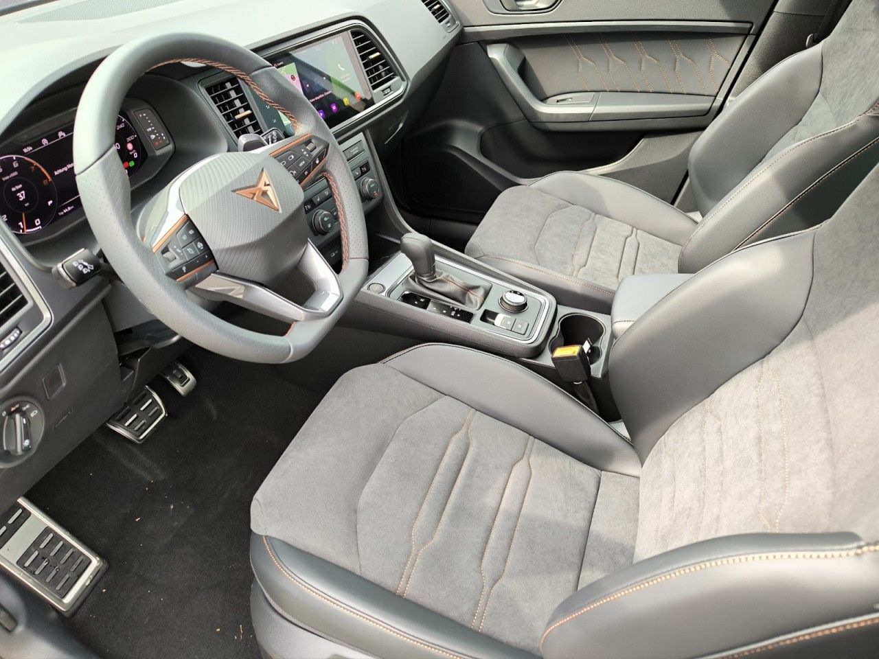 Fahrzeugabbildung CUPRA Ateca 2.0 TSI DSG 4Drive AHK NAVI