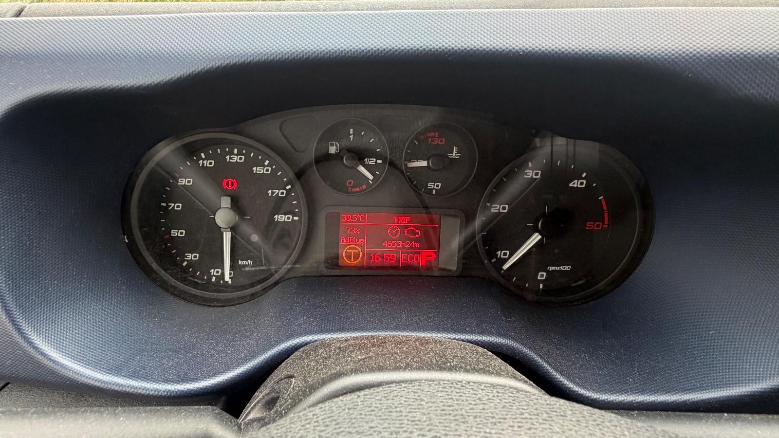 Iveco Daily Fahrgestell Doppelkabine 50 C ... Radstand