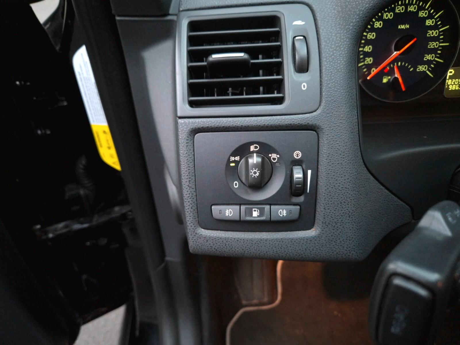 Volvo V50 2008 — photo 22