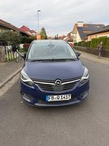 Opel Zafira Tourer - Opel Zafira Tourer mit Schiebedach