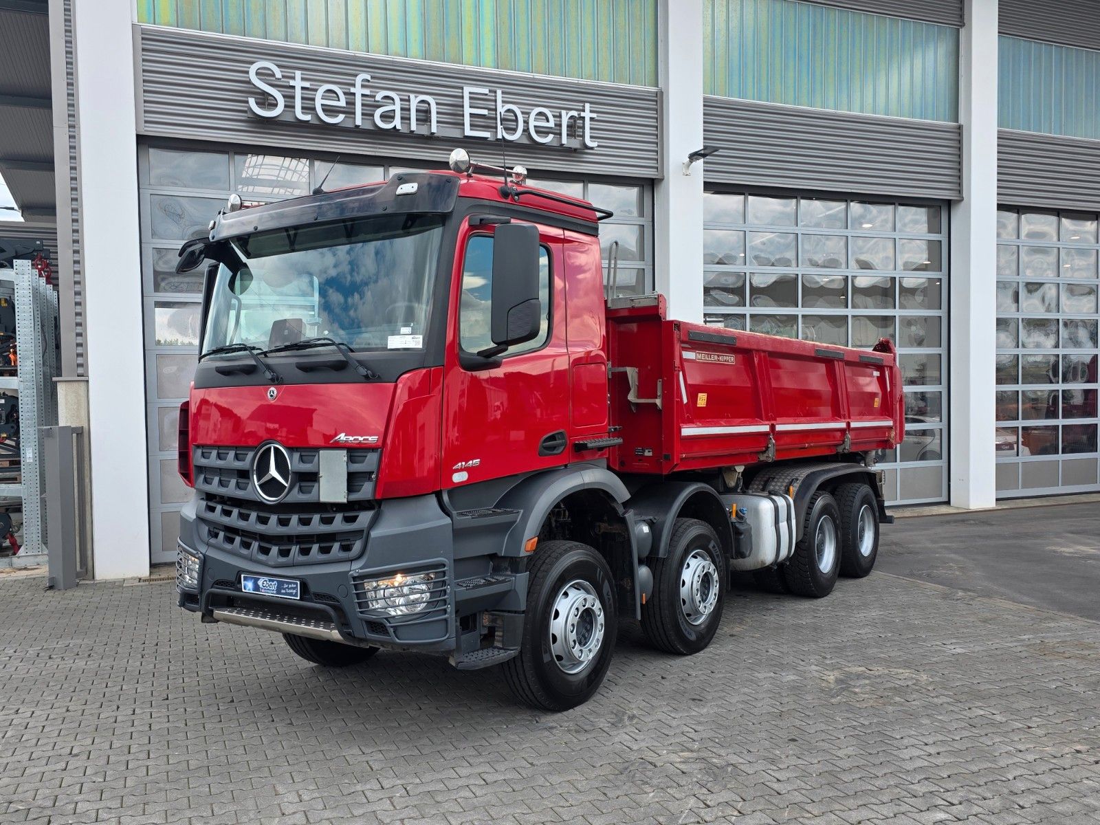 Fahrzeugabbildung Mercedes-Benz Arocs 4145 K 8x4 Meiller Bordmatik PPC