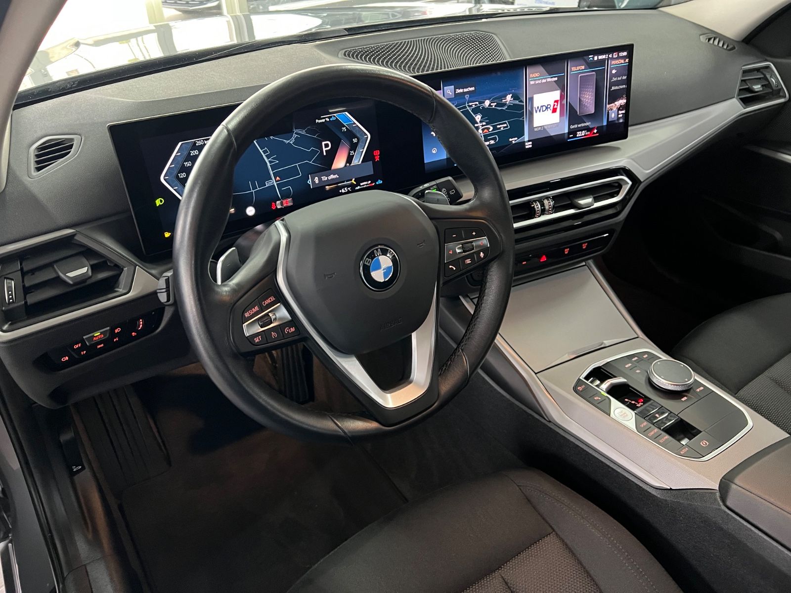 BMW 320d Touring xDrive III Driving Assistant III foto 22