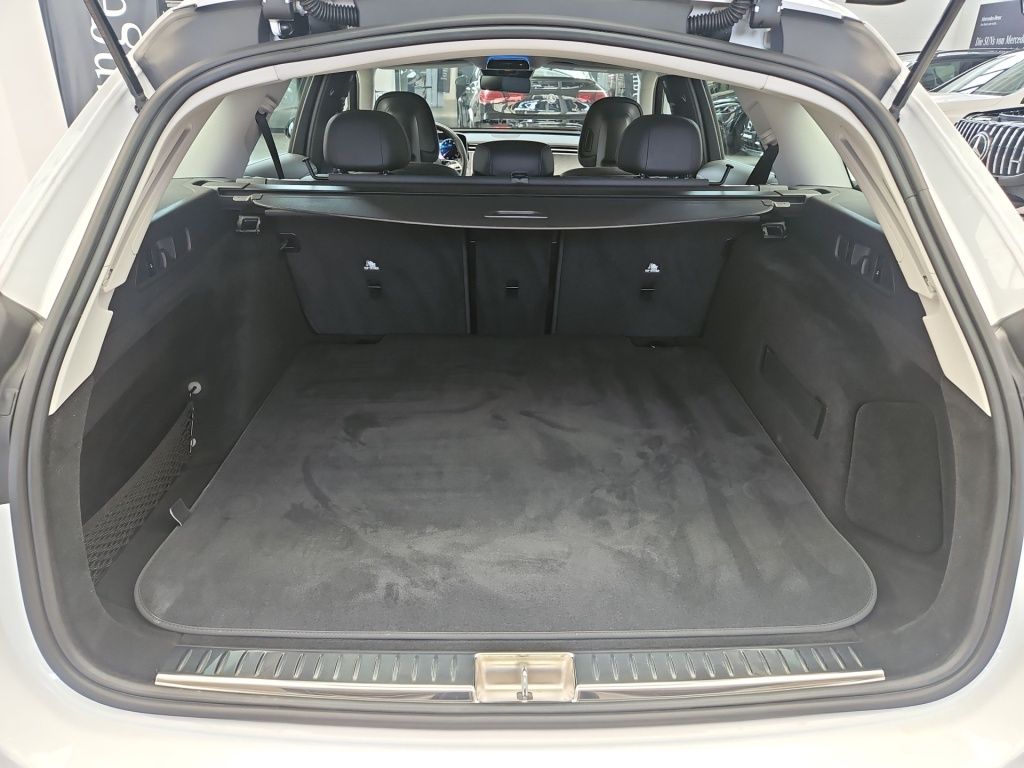 Fahrzeugabbildung Mercedes-Benz E 200 T Avantg. Distronic+ AHK Navi LED KAM SHZ