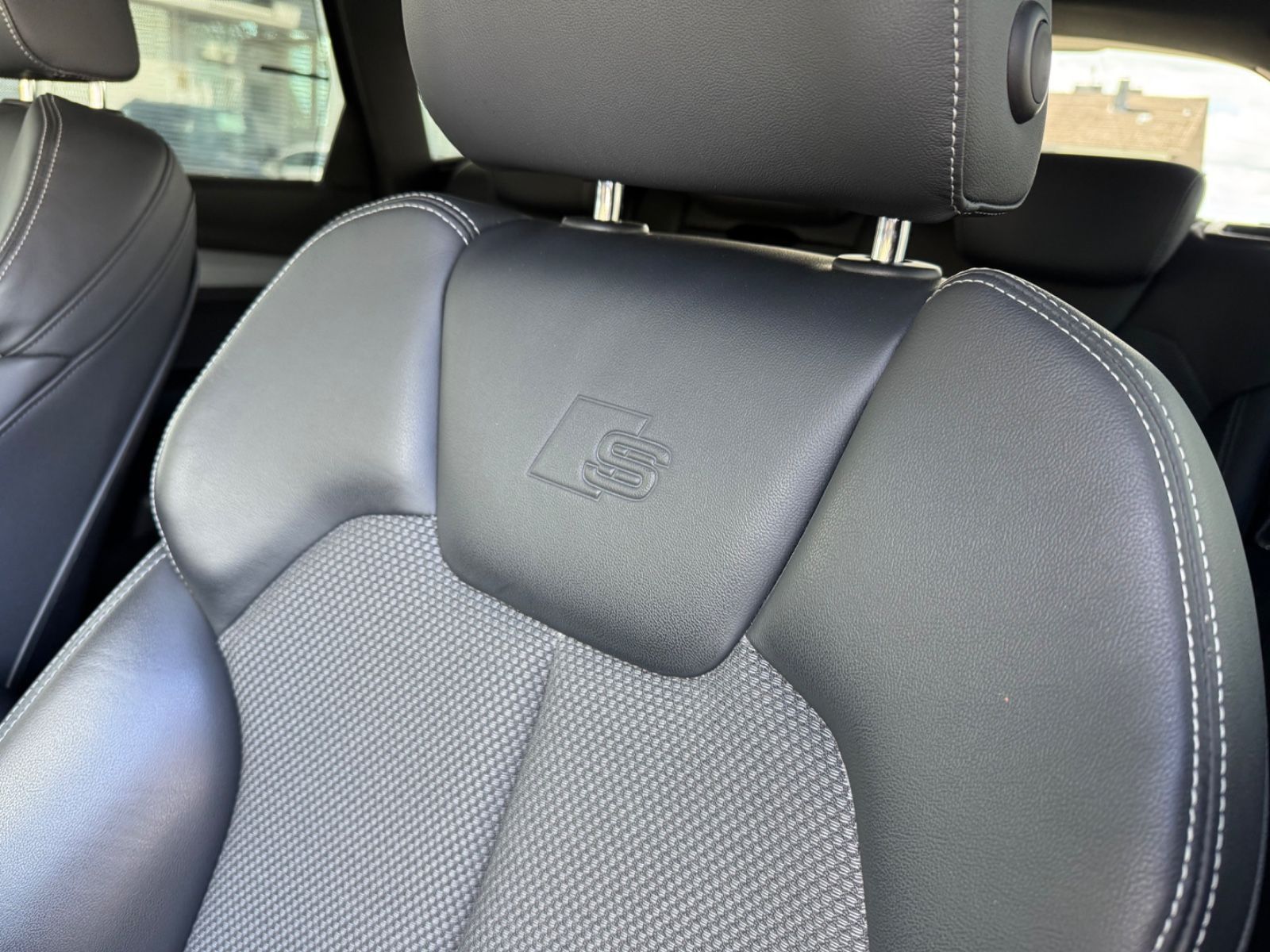 Fahrzeugabbildung Audi Q5 40 TDI quattro S line/LEDER/LED/NAVI/SHZ/ACC/