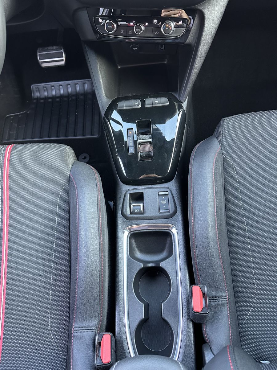 Fahrzeugabbildung Opel Corsa e GS-Line 5-Türer NAV+LED+SHZ+17ZO+CARPLAY