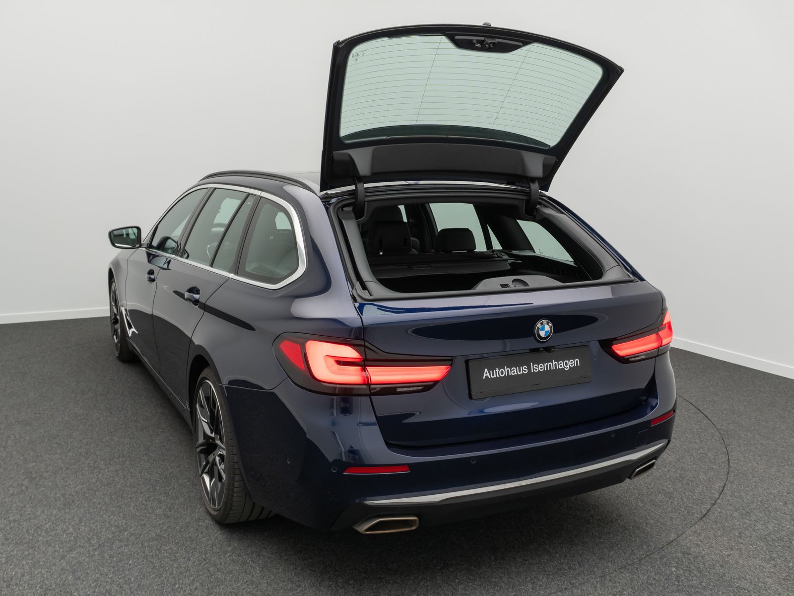 Fahrzeugabbildung BMW 540i xD Luxury Line 360° SoflCl DAB Panorama 20"