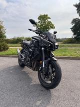 Yamaha MT 10 - Akrapovic Auspuff - Yamaha Motorräder in Köln