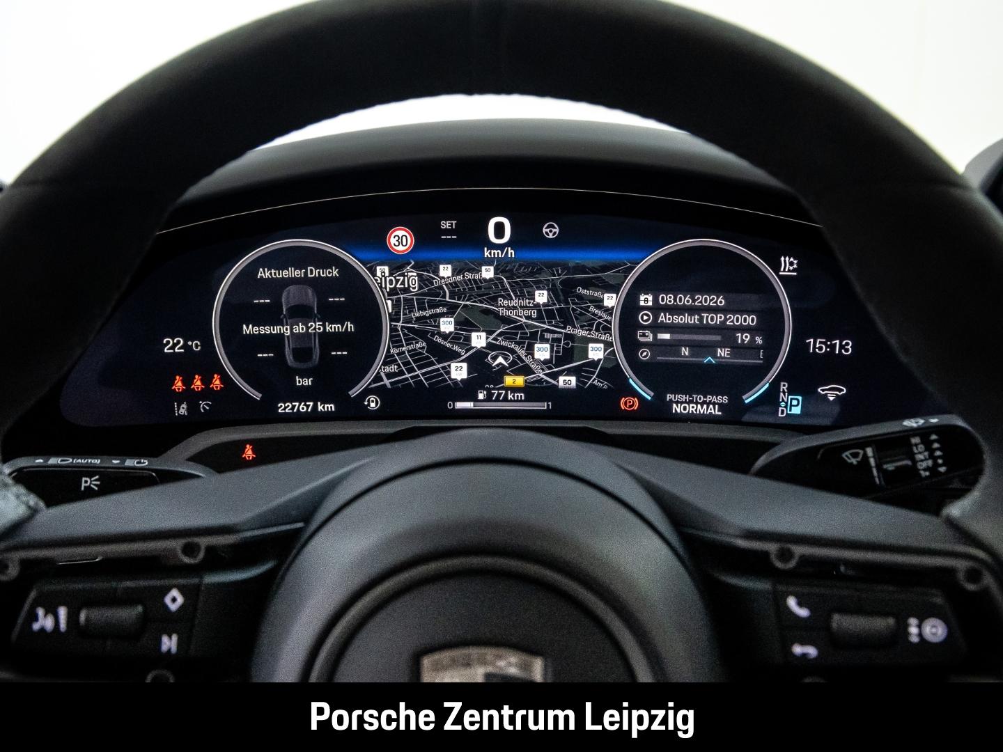 Porsche Taycan Turbo Burmester ActiveRide Nachtsicht