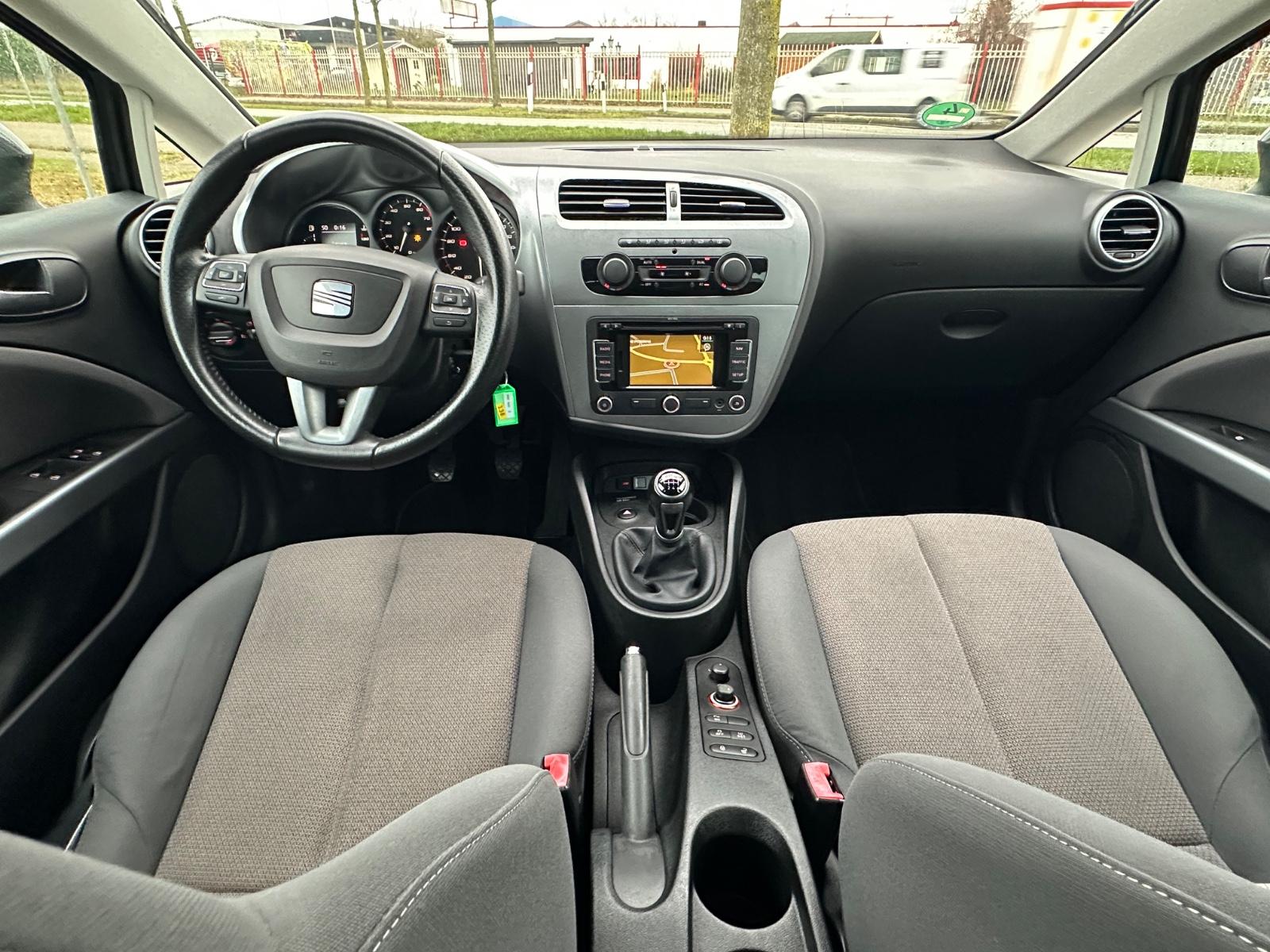 Seat Leon Stylance / Style,NAVI,Bi-XENON,PDC