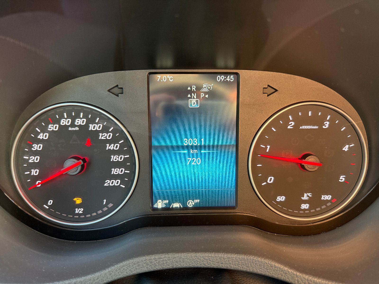 Fahrzeugabbildung Robeta Adonis - Luxus Campervan Aufstelldach