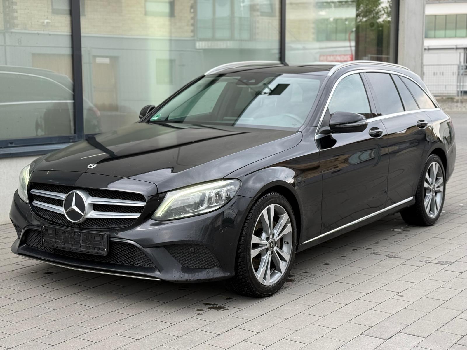 Mercedes-Benz C 300 d T Sitzh. Spur Totwinkel Pano LED