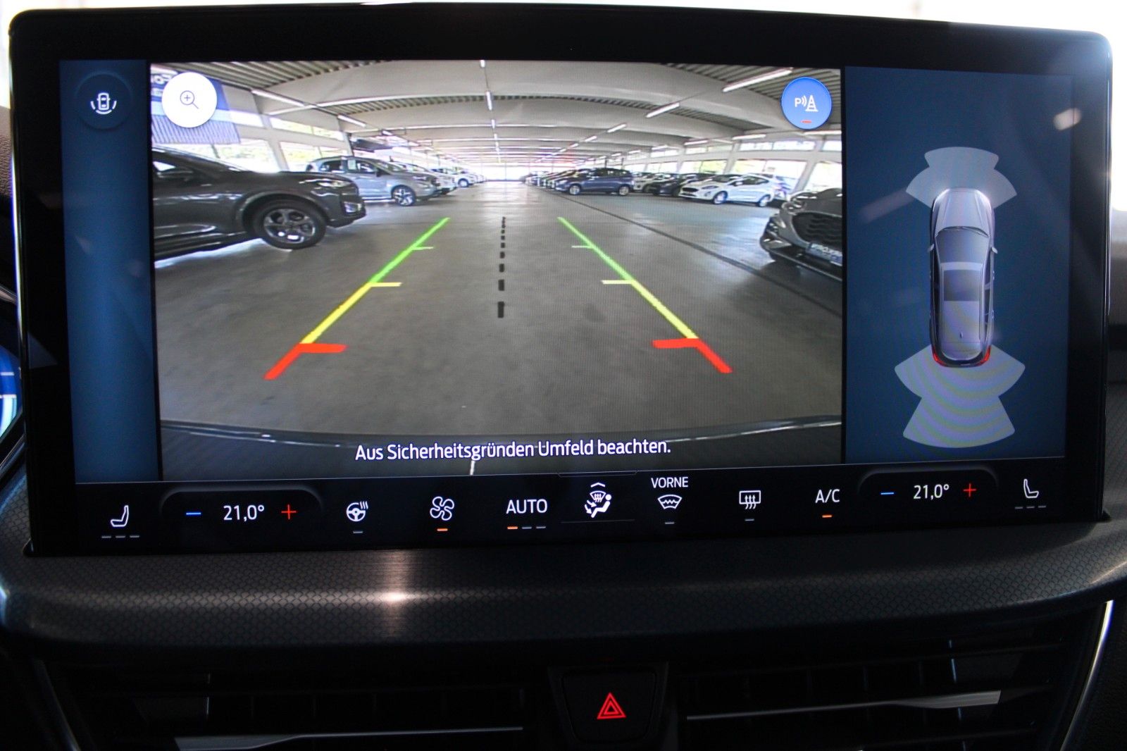 Fahrzeugabbildung Ford Focus Active X Turnier Automatik LED NAVI CAM