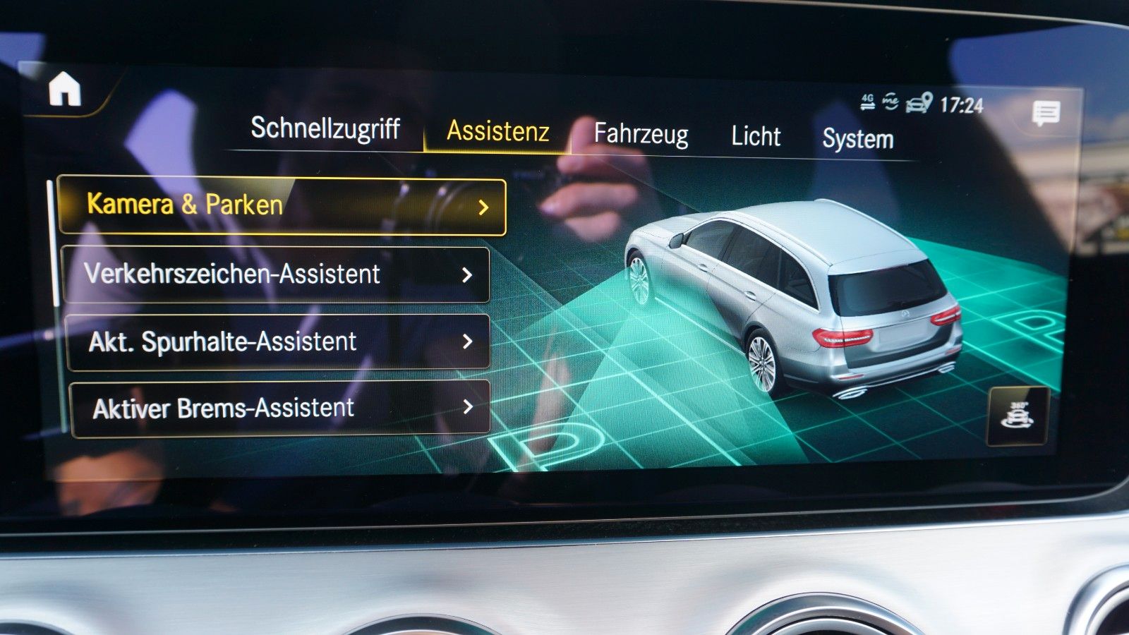Fahrzeugabbildung Mercedes-Benz E 450 E T-Modell E 450 4Matic, AMG Line, Kamera