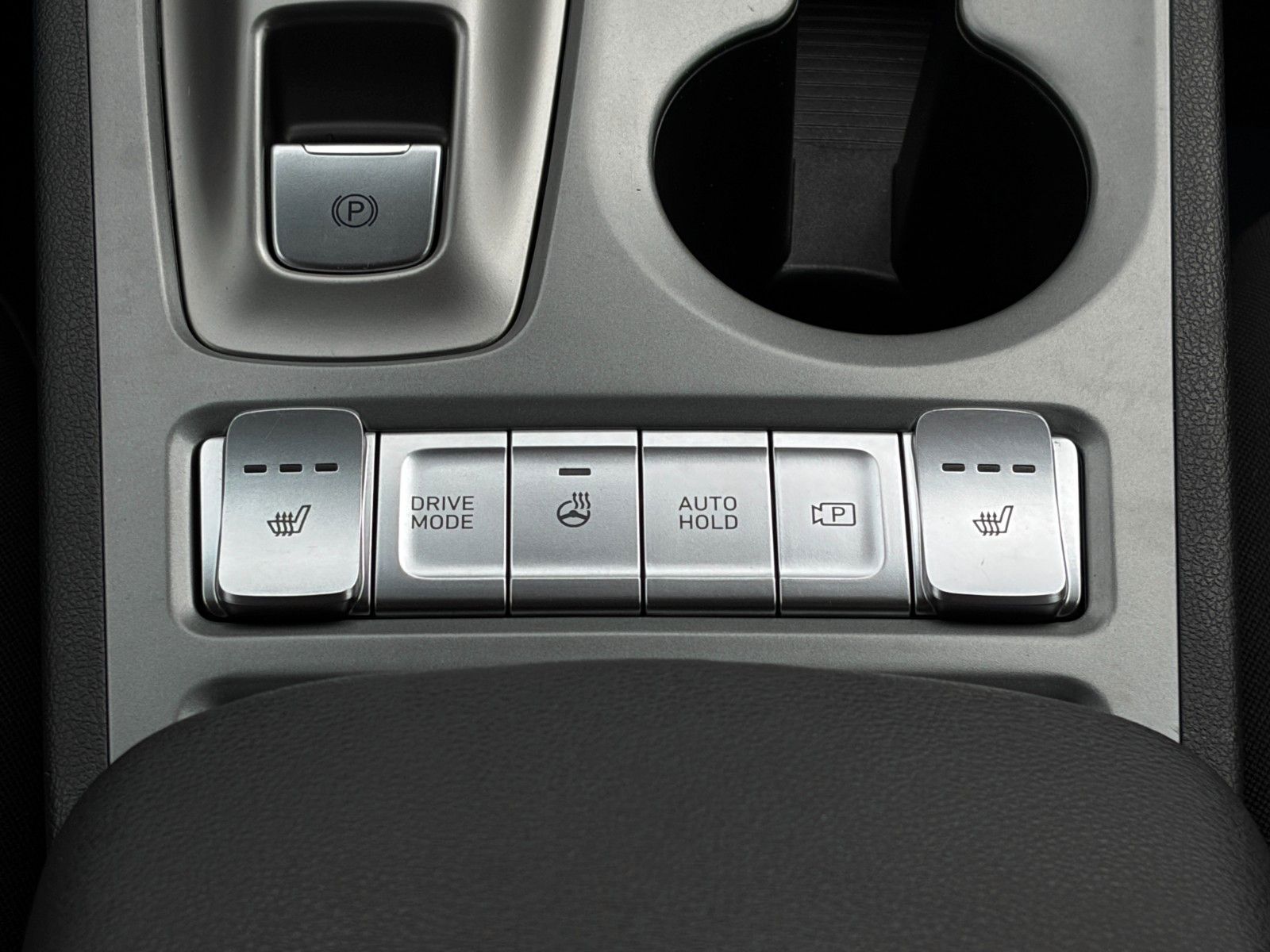 Fahrzeugabbildung Hyundai KONA E Trend 2WD ACC KRELL CarPlay NAV CAM LED
