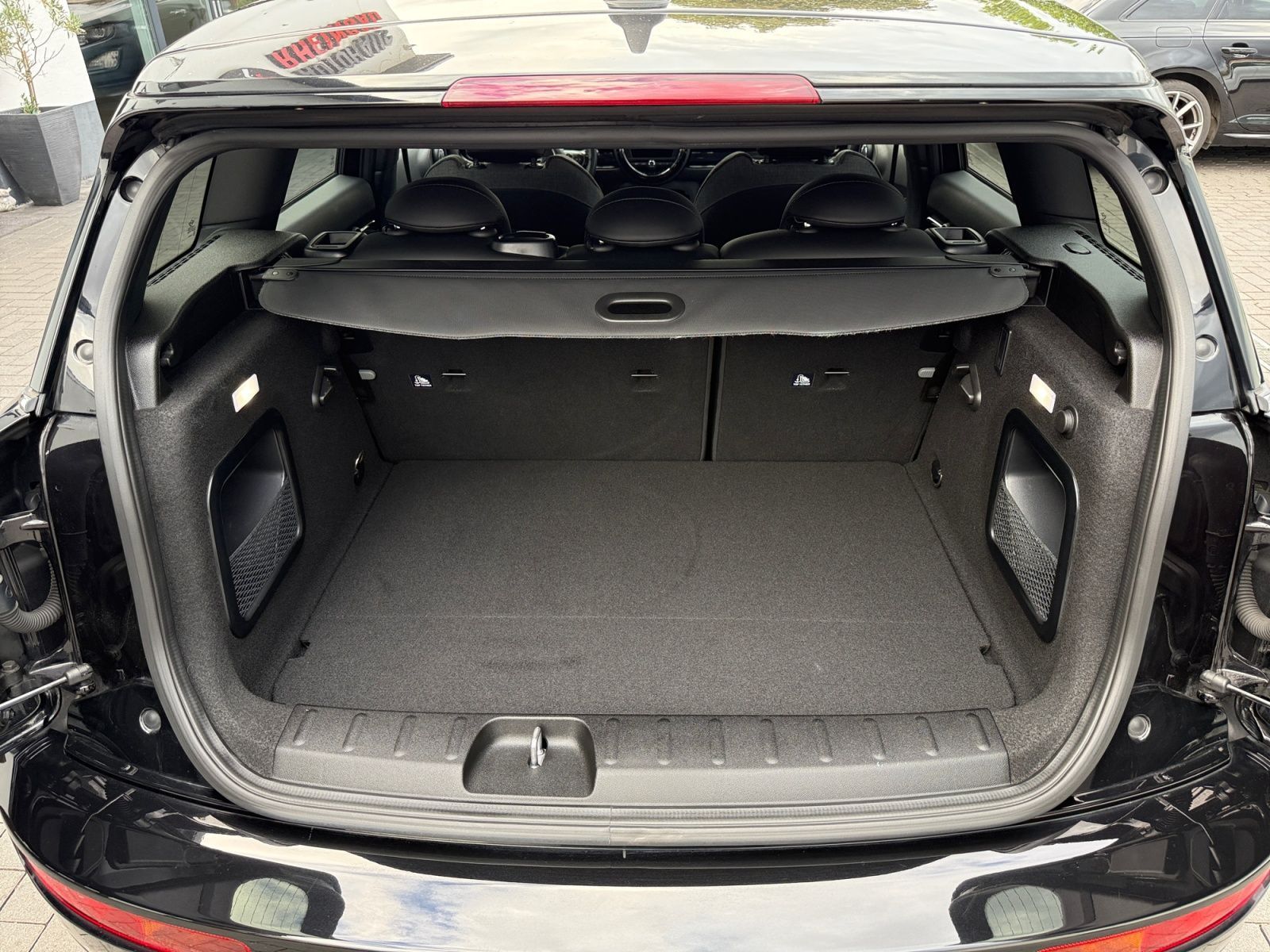 Fahrzeugabbildung MINI Cooper Clubman MINI Aut. PANO/TEMPO/1.HAND