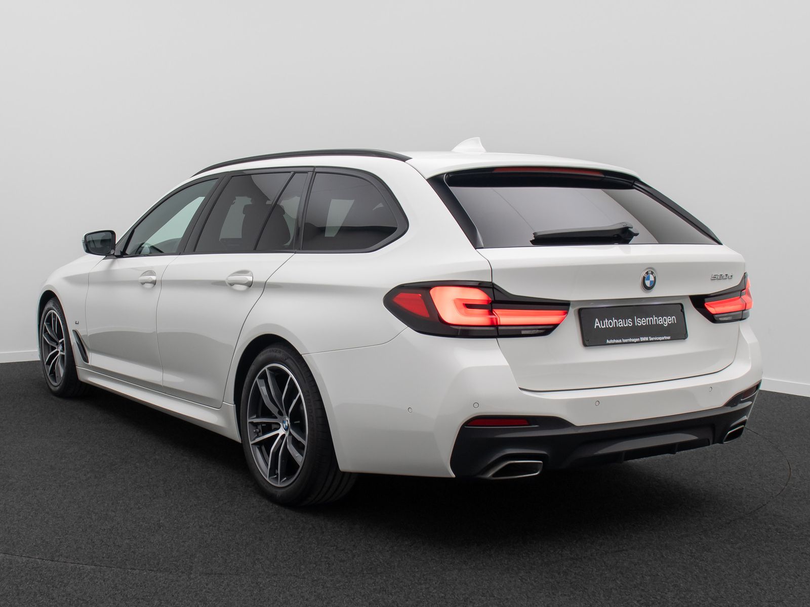 Fahrzeugabbildung BMW 520d M Sport DAB Alarm PDC Geschwindigreg Leder