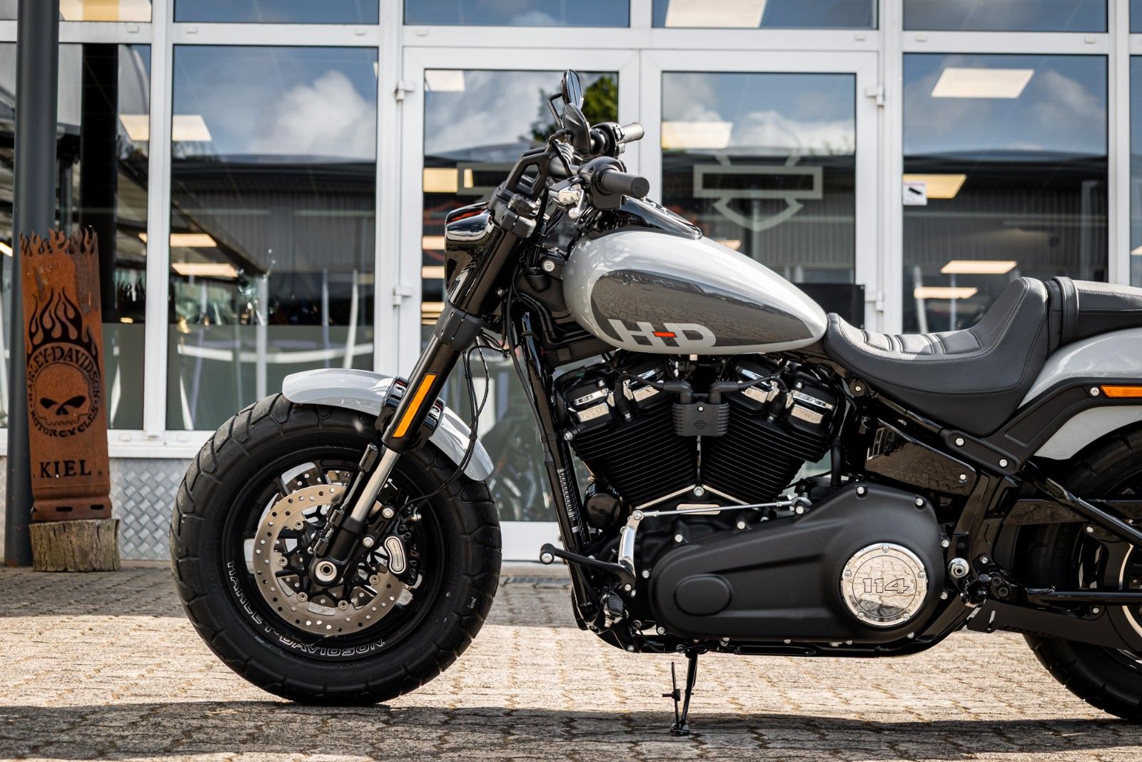 Fahrzeugabbildung Harley-Davidson FXFBS Fat Bob 114 CUI Softail - Jekill & Hyde